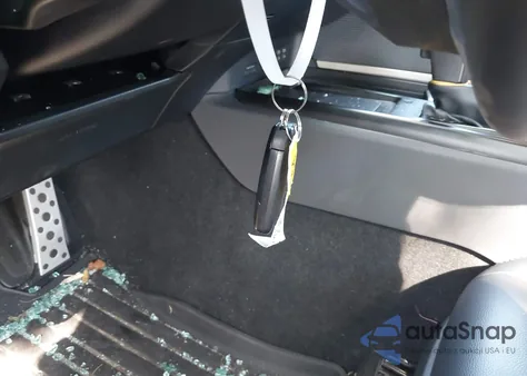 2025 Toyota Camry Se z USA, uszkodzony, nr VIN 4T1DBADK2SU502044